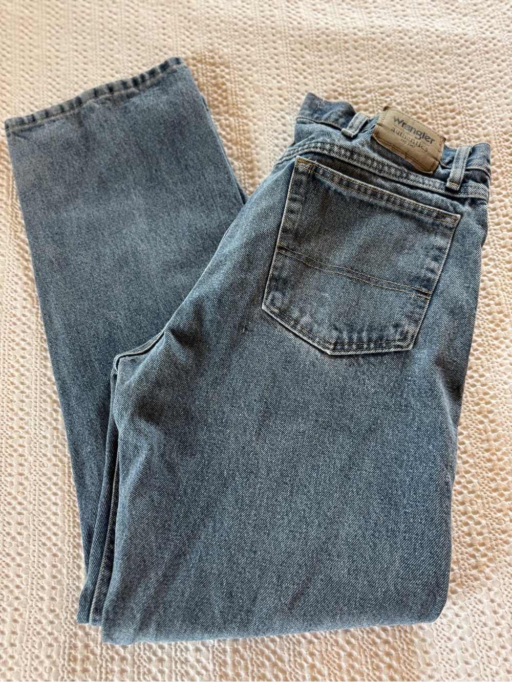 Wrangler Straight Leg Jeans - Blue means size 34x30